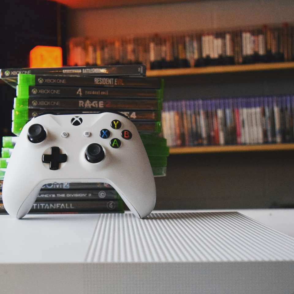 vit Xbox en spelkontroll Pussel online