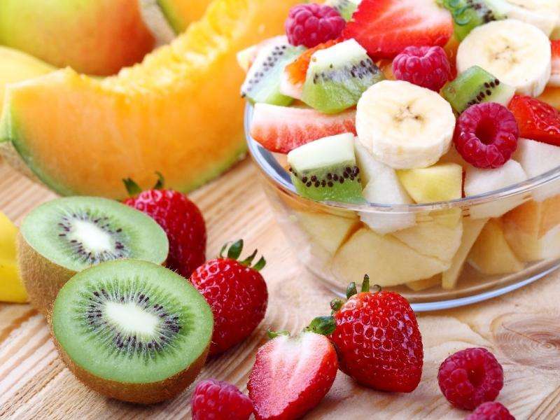 ovocný salát skládačky online