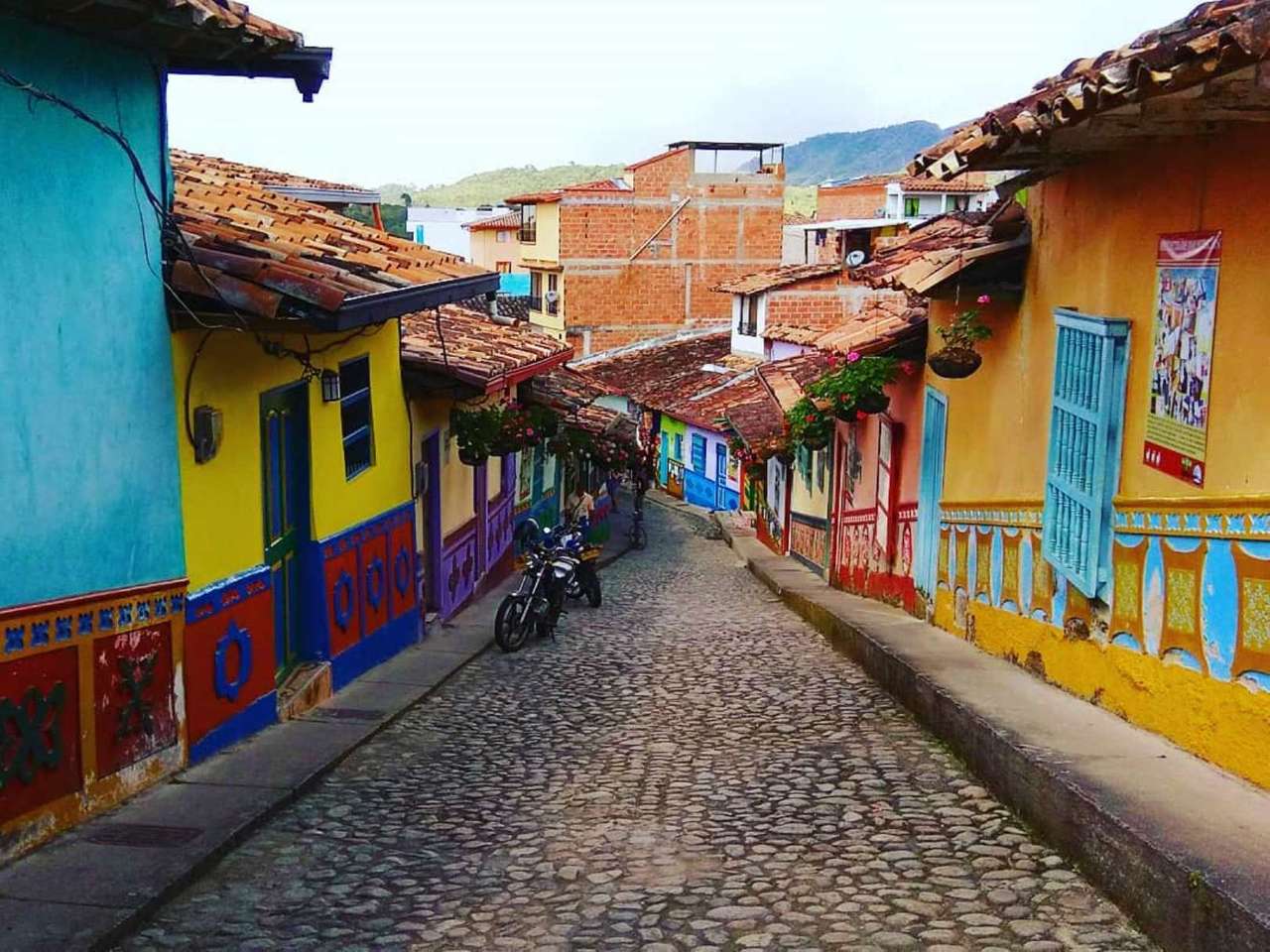 GUATAPE - COLOMBIA Pussel online