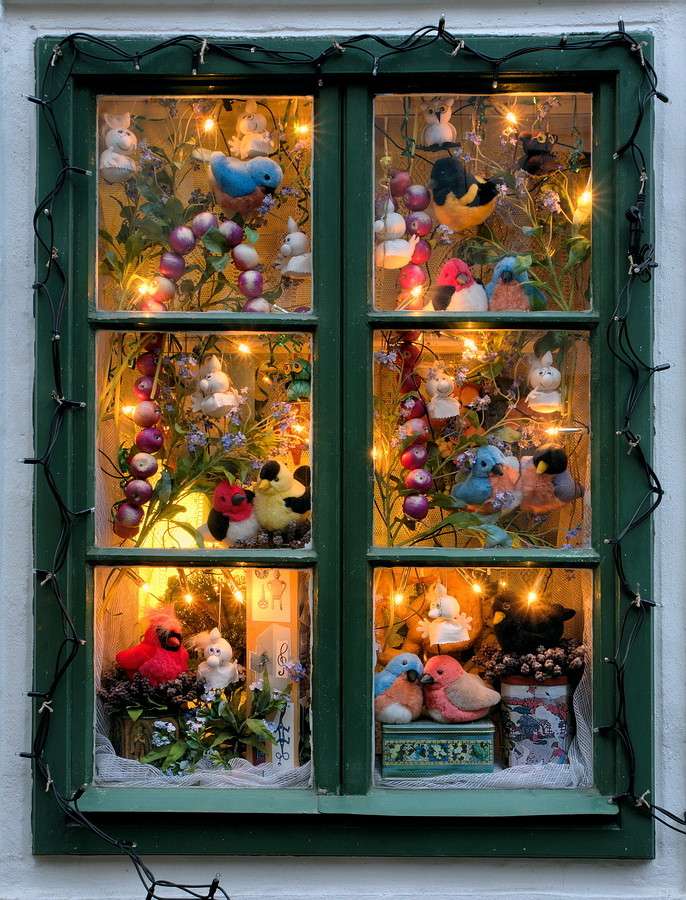 Window decoration in Advent jigsaw puzzle online