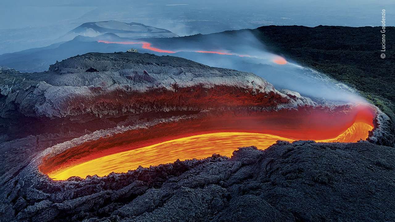 Volcán en erupción rompecabezas en línea