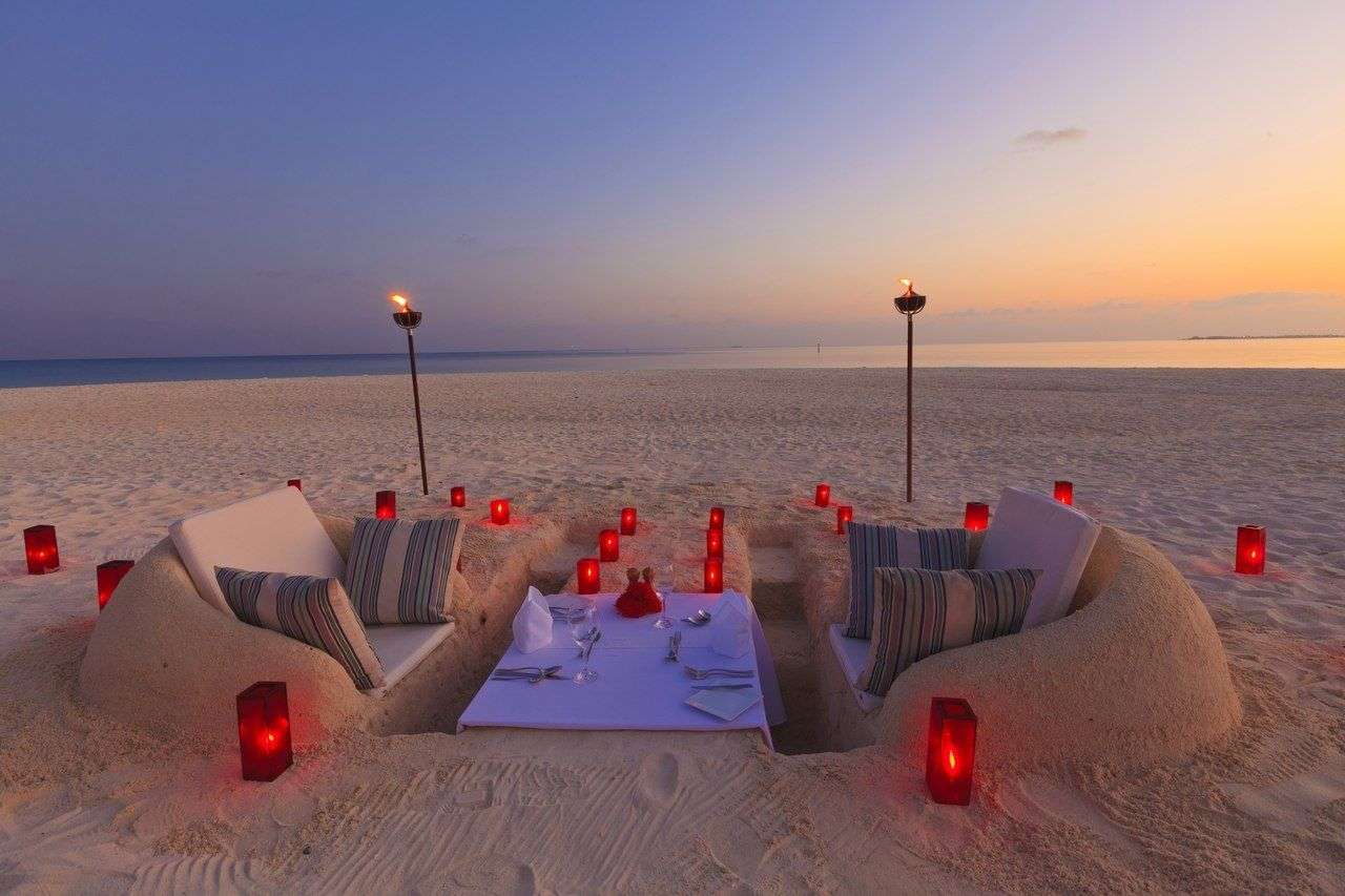 вечеря на пляжі онлайн пазл