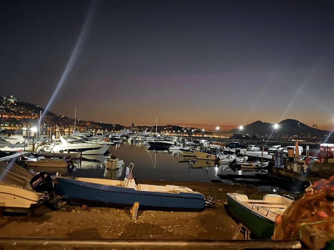 malý přístav mergellina v Neapoli v Itálii skládačky online