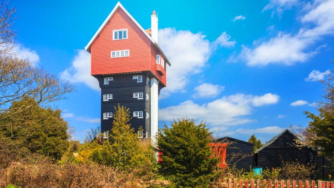 Une maison très spéciale en hauteur puzzle en ligne