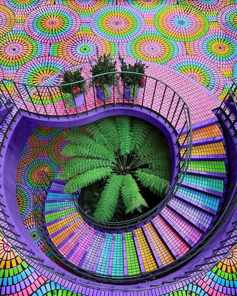 Architecture colorée en spirale puzzle en ligne