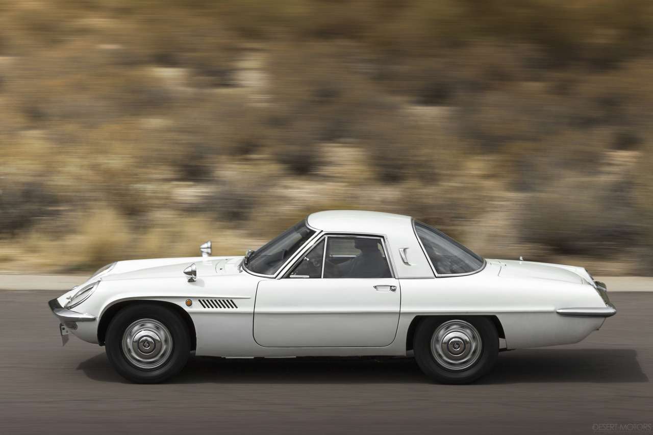 1967 г. Mazda Cosmo онлайн пъзел