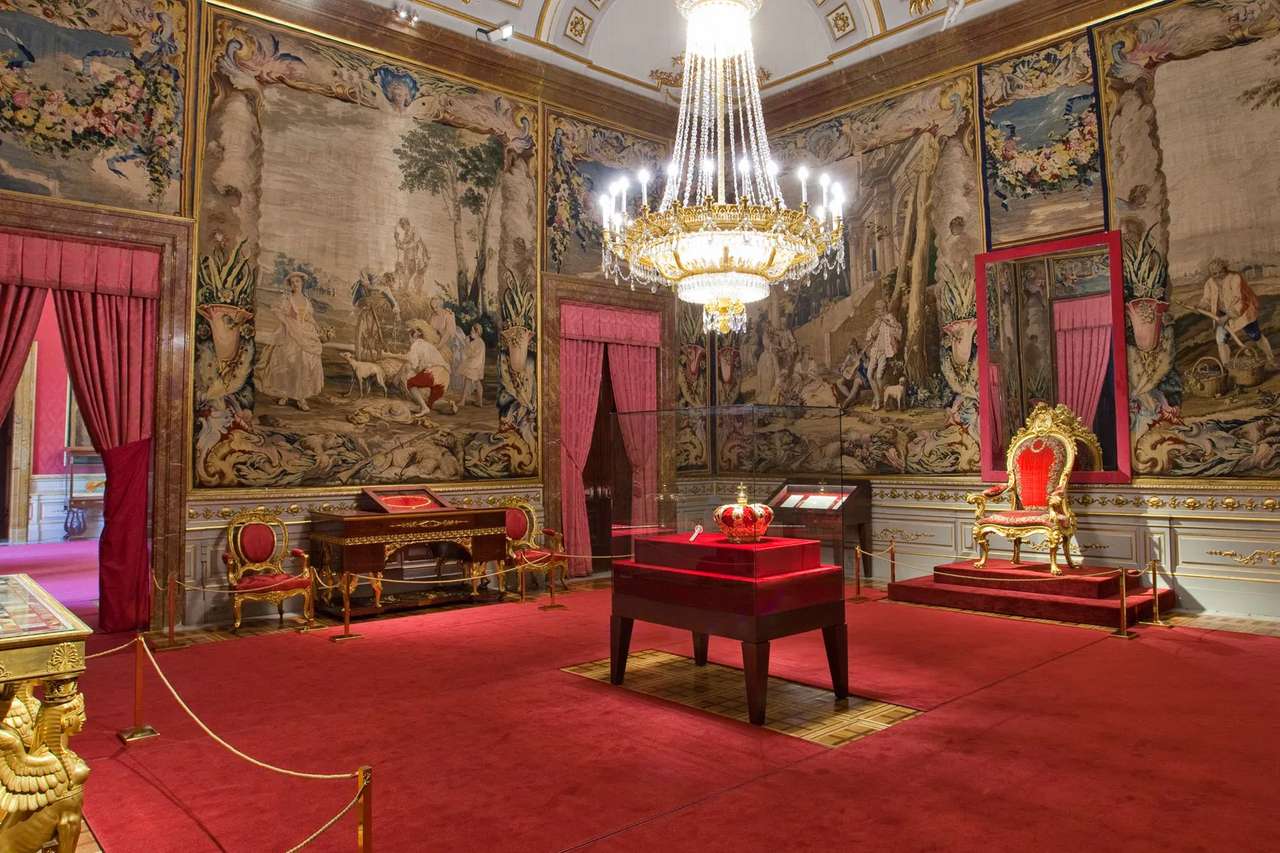 Madridský královský palác Crown Room online puzzle