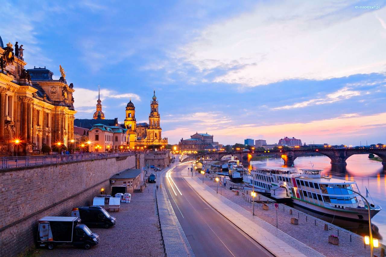 Dresdens katedral, strandpromenad pussel på nätet