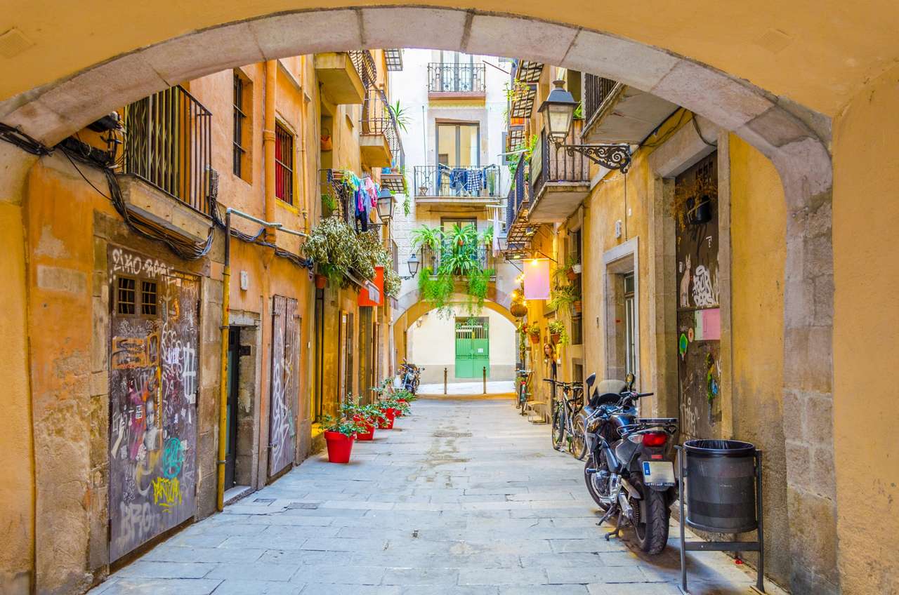 Barcelonas gamla stadsgränd pussel på nätet