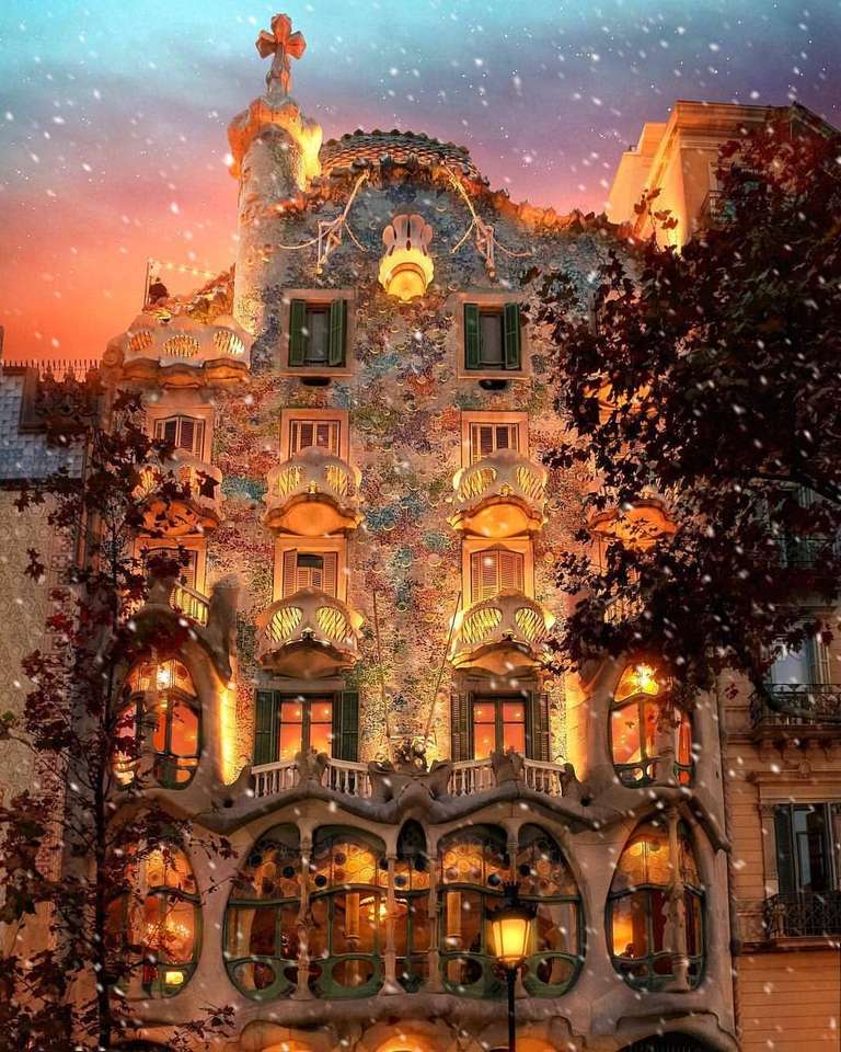 Barcelona Gaudi-ház kirakós online