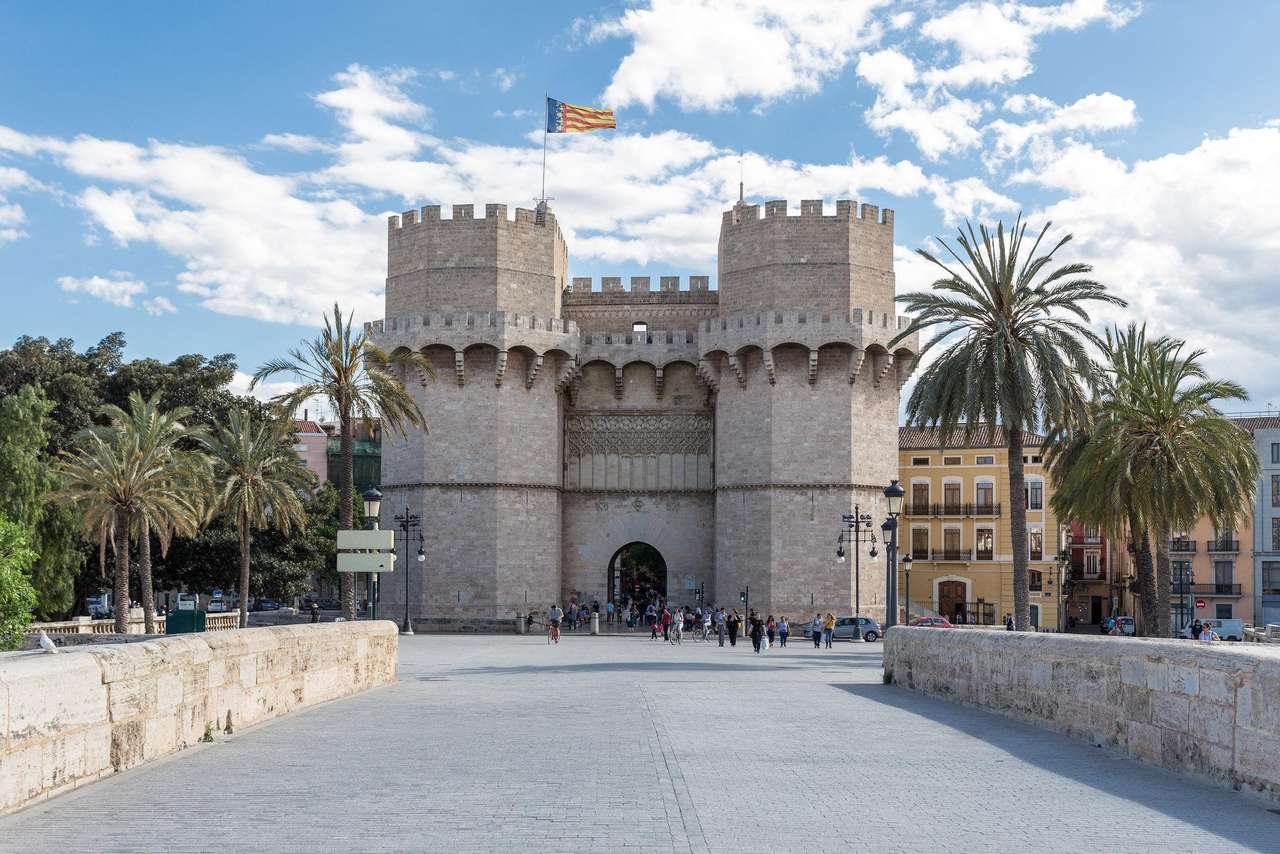 Puerta de la ciudad de Valencia España rompecabezas en línea