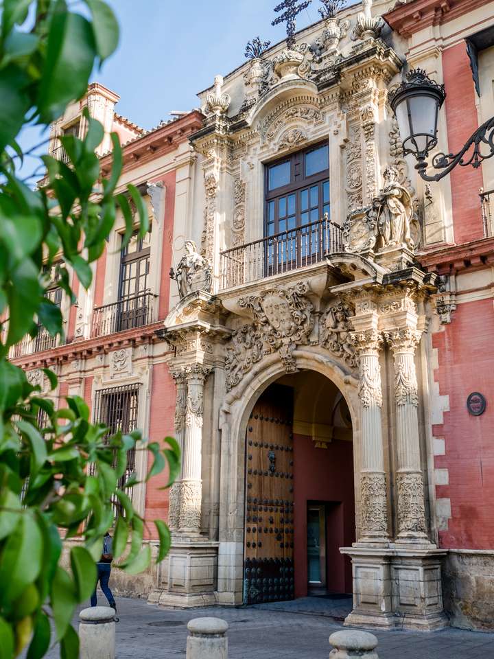Historická budova v centru Sevilly skládačky online