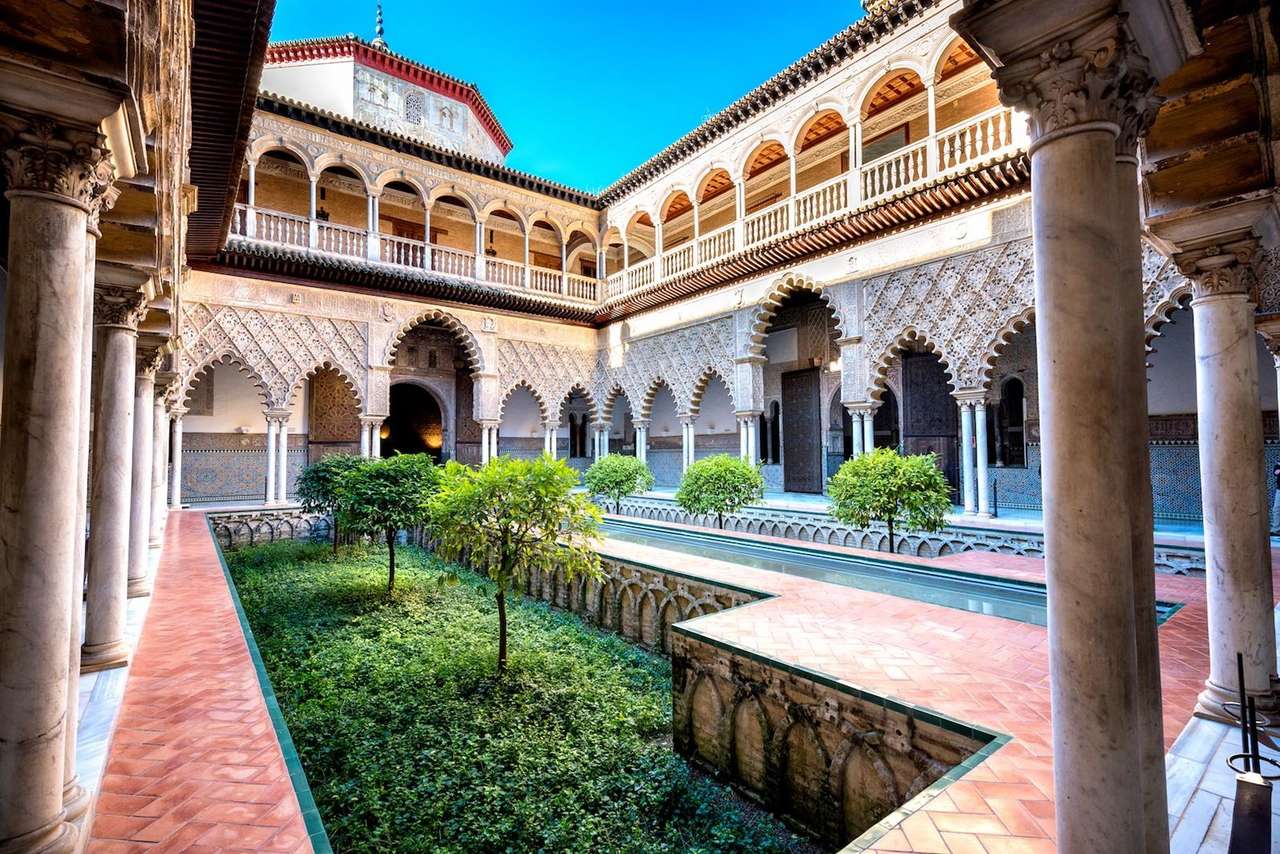 Sevilla slott komplex innergård pussel på nätet