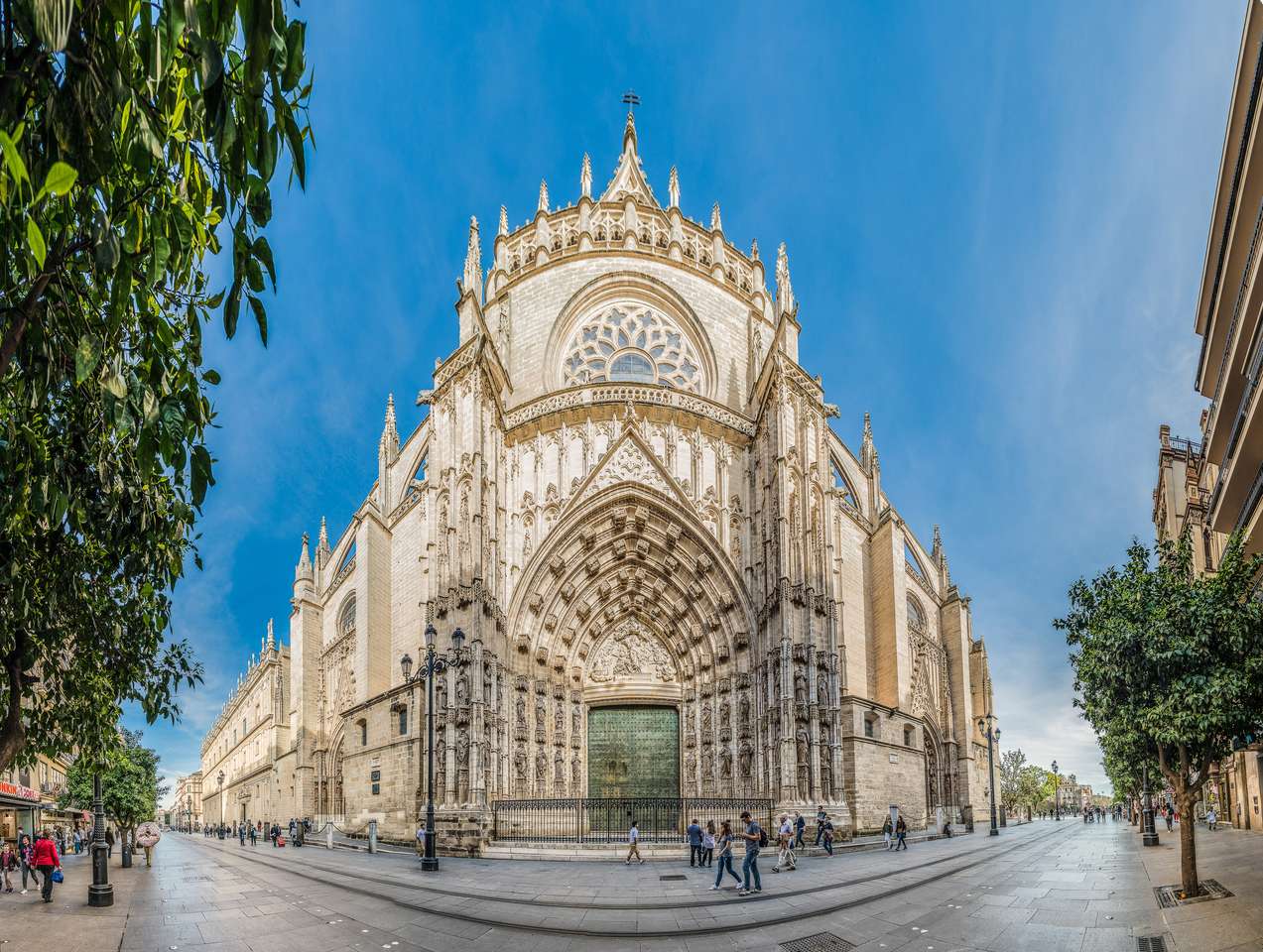 Catedrala din Sevilla Spania jigsaw puzzle online