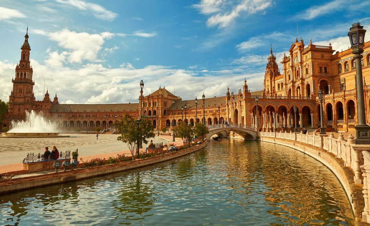Sevilla Plaza de Espania mit Brücke Puzzlespiel online