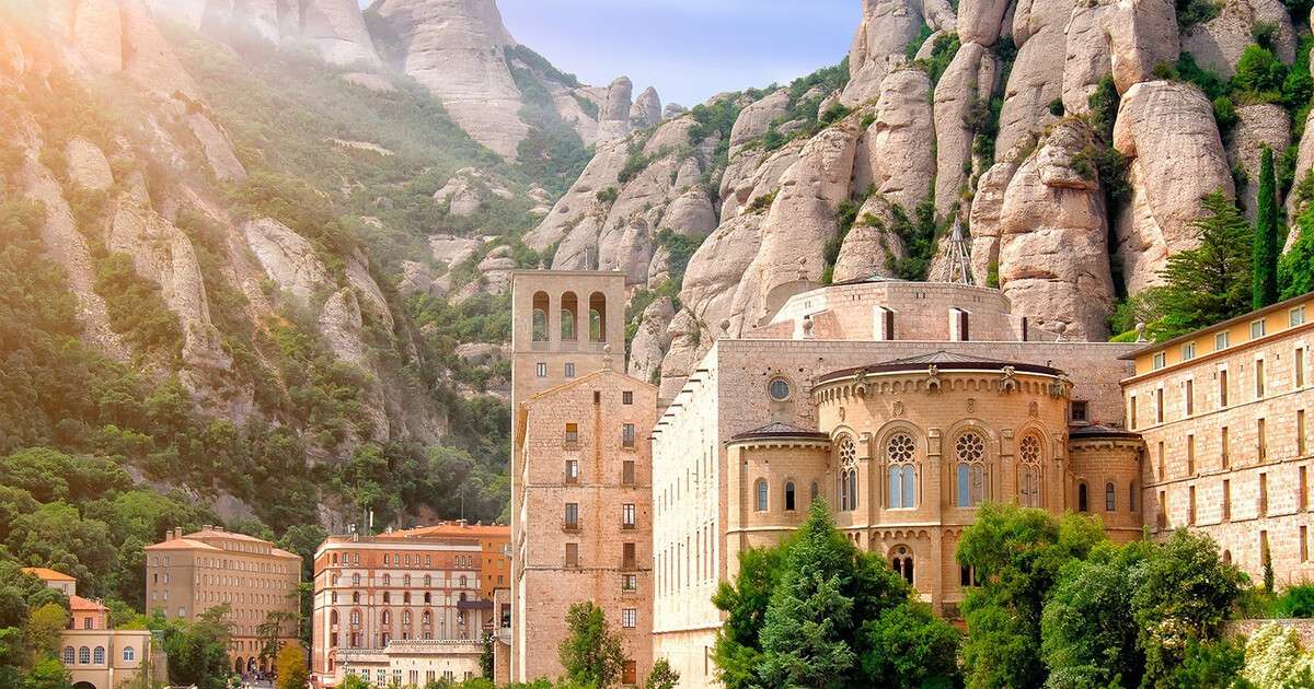 Klášter Montserrat ve Španělsku online puzzle