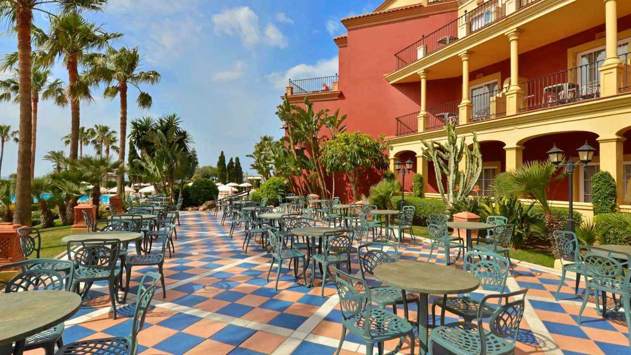 Terrasse de l'hôtel Malaga puzzle en ligne