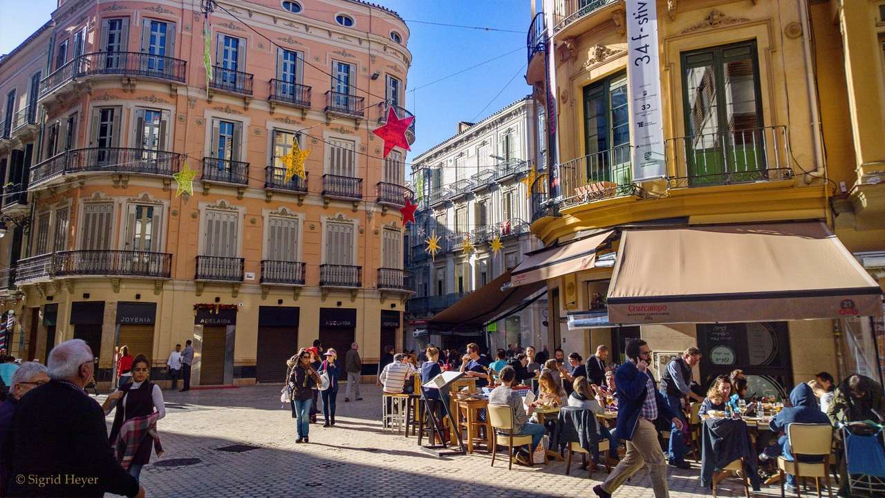 Malaga Spanyolország belvárosában online puzzle