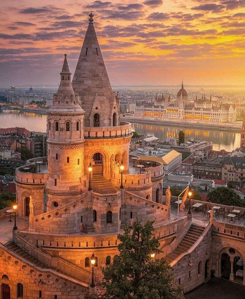 Somewhere far away Budapest - Hungary online puzzle
