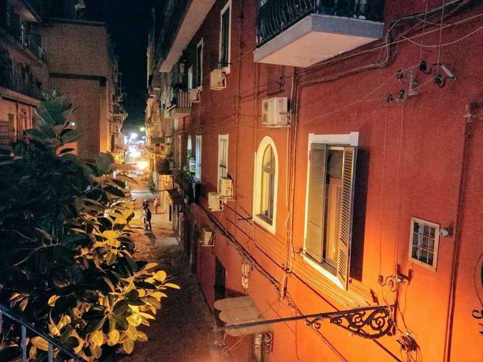 Nápoly utcája, Olaszország online puzzle