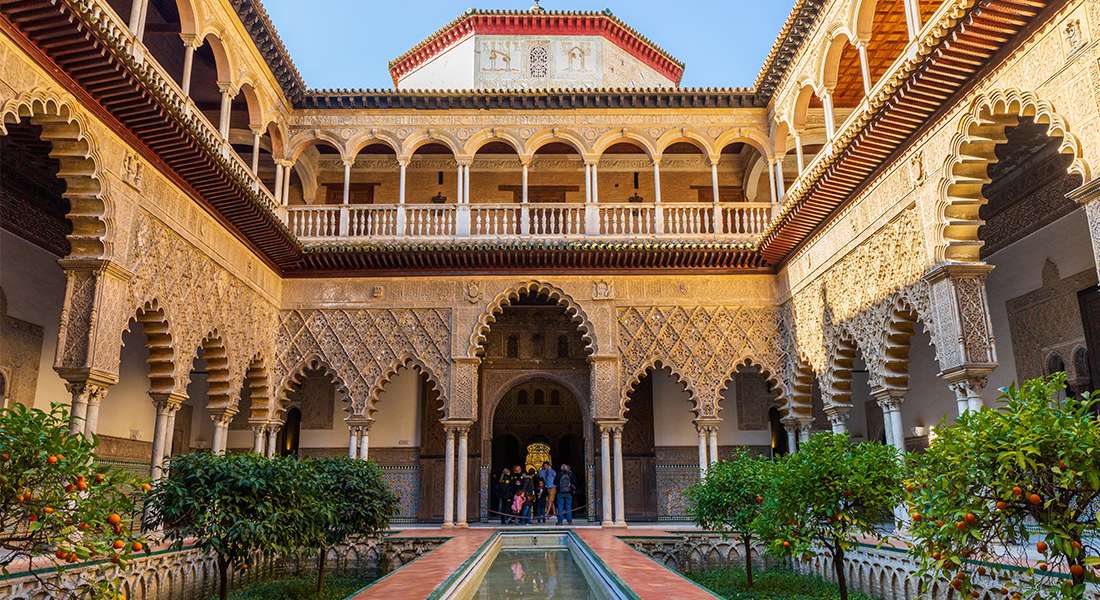 Sevilla vnitřní nádvoří palazzo skládačky online