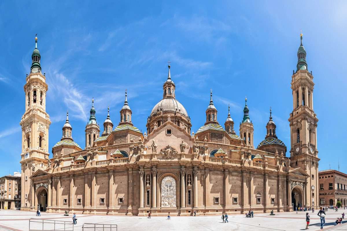 Město Saragossa ve Španělsku skládačky online