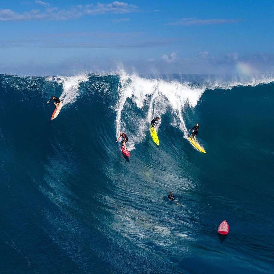 Surf en el agua rompecabezas en línea