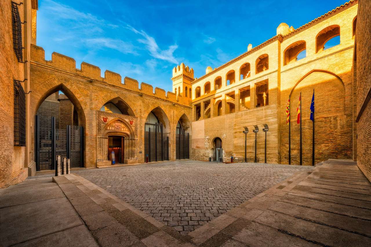 Město Saragossa ve Španělsku online puzzle