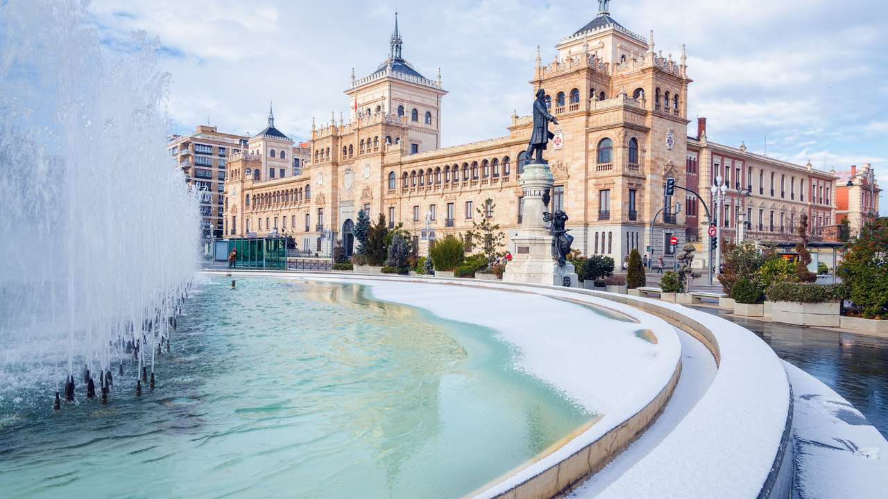 Город Вальядолид в Испании онлайн-пазл
