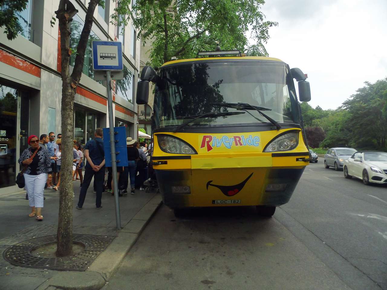 Viaje en autobús a Hungría rompecabezas en línea