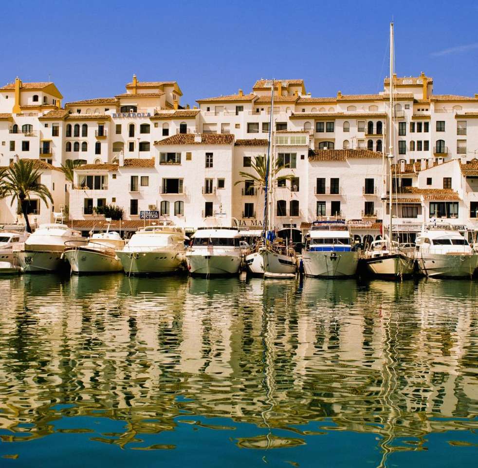 Cidade de Marbella no sul da Espanha puzzle online