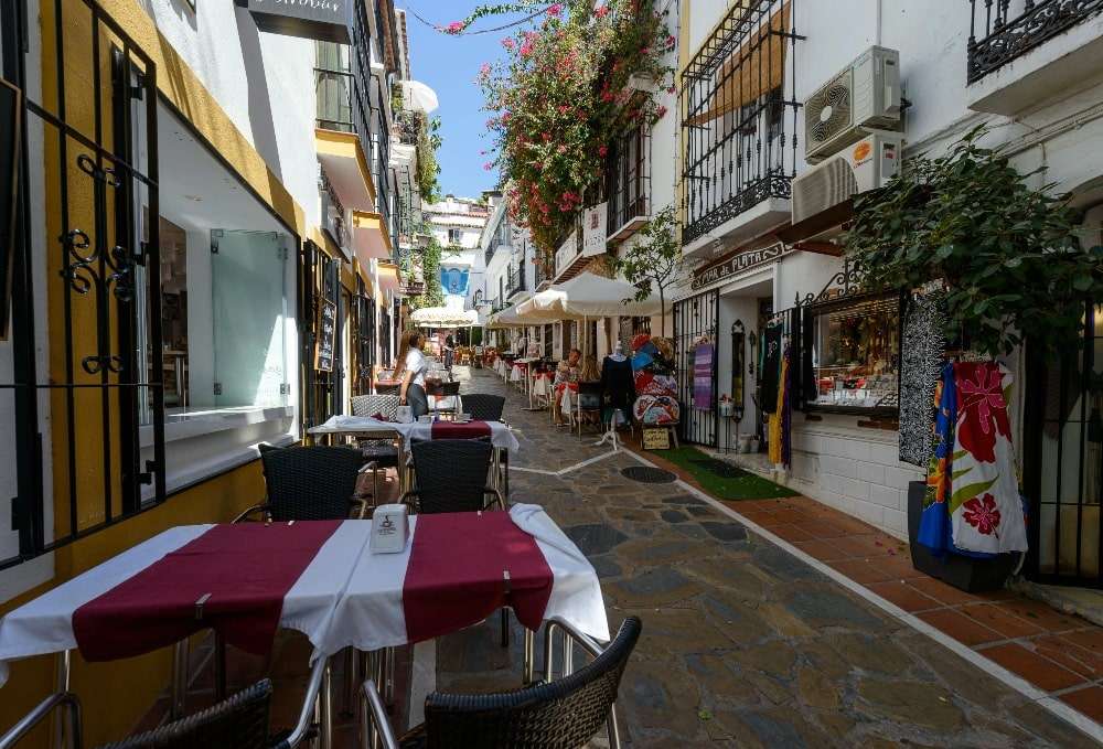 Marbella ciudad en el sur de España rompecabezas en línea