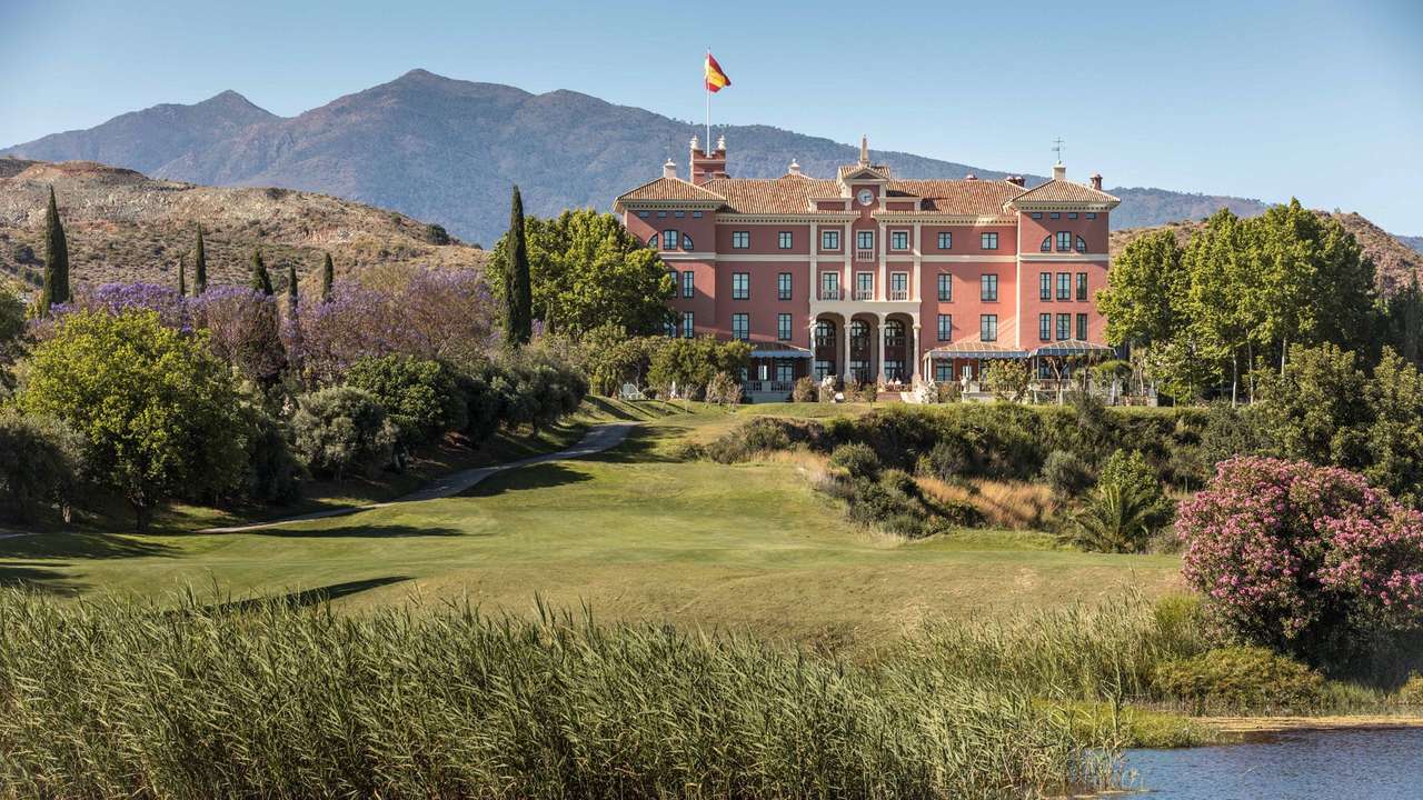 Курорт Марбея в южна Испания онлайн пъзел