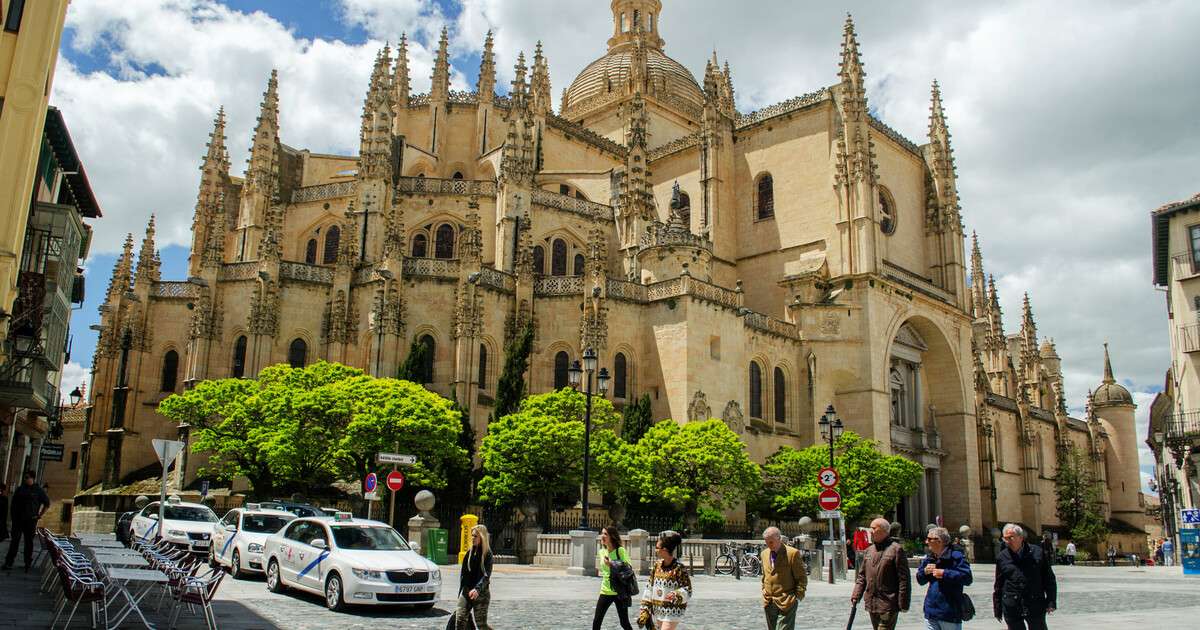 Град Авила в Испания онлайн пъзел