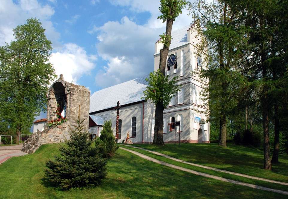 Parish Church in Grabów jigsaw puzzle online