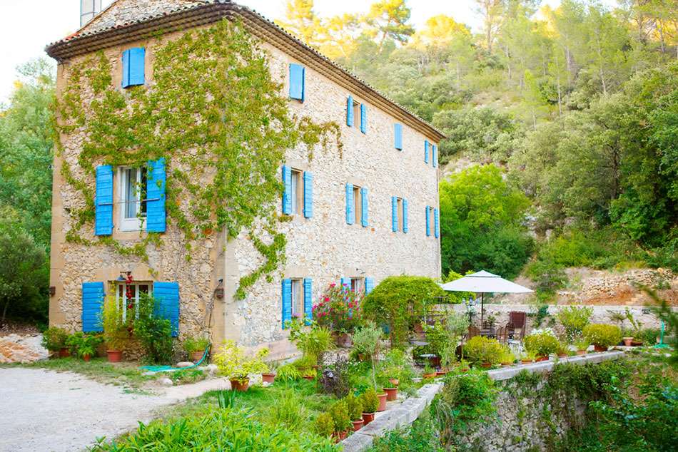 Huis in Provençaalse stijl legpuzzel online