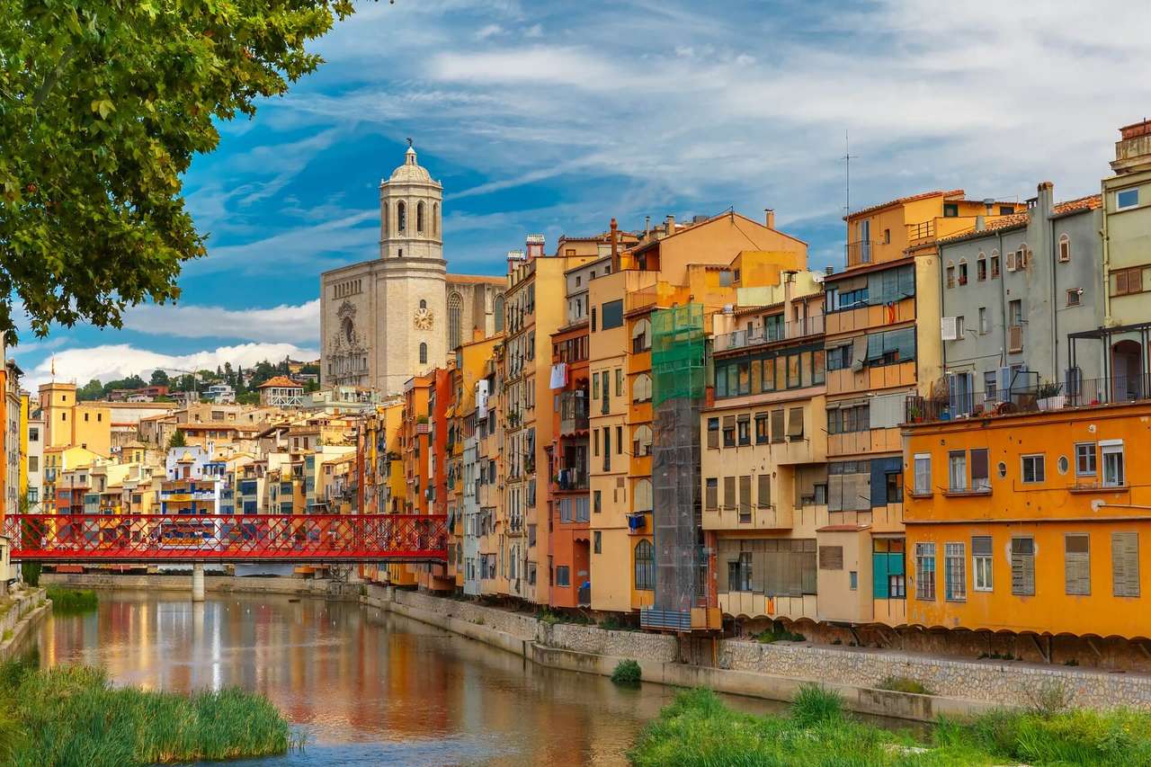 Cidade de Girona na Espanha quebra-cabeças online