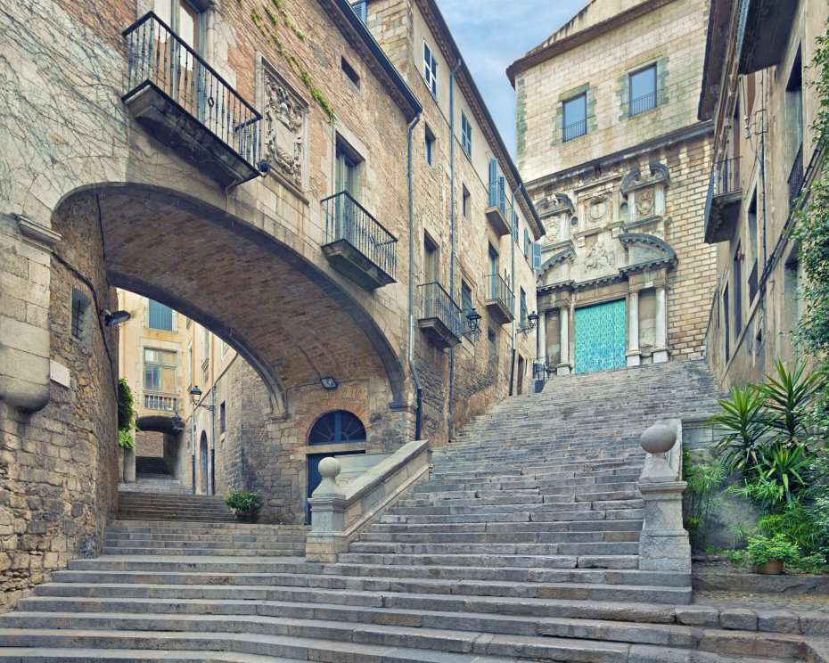 Město Girona ve Španělsku skládačky online