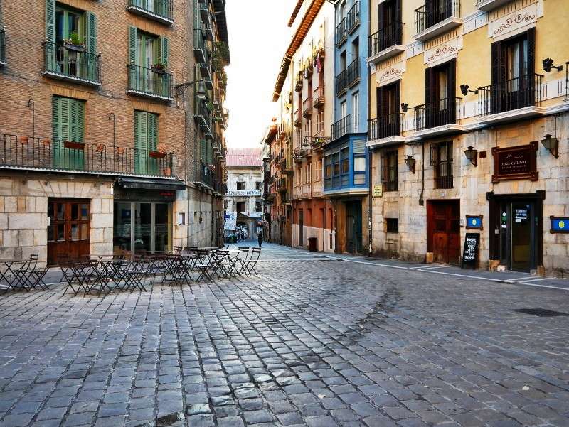 Město Pamplona ve Španělsku online puzzle