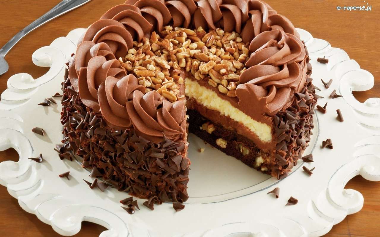 шоколадний торт із сухофруктами пазл онлайн