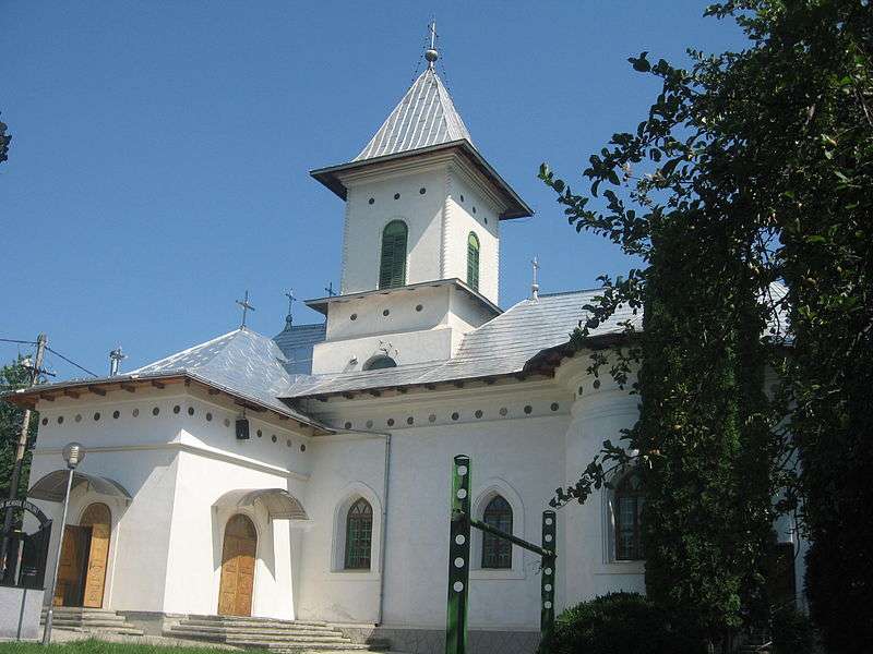 "Szentháromság-templom Suceava" - puzzle online puzzle