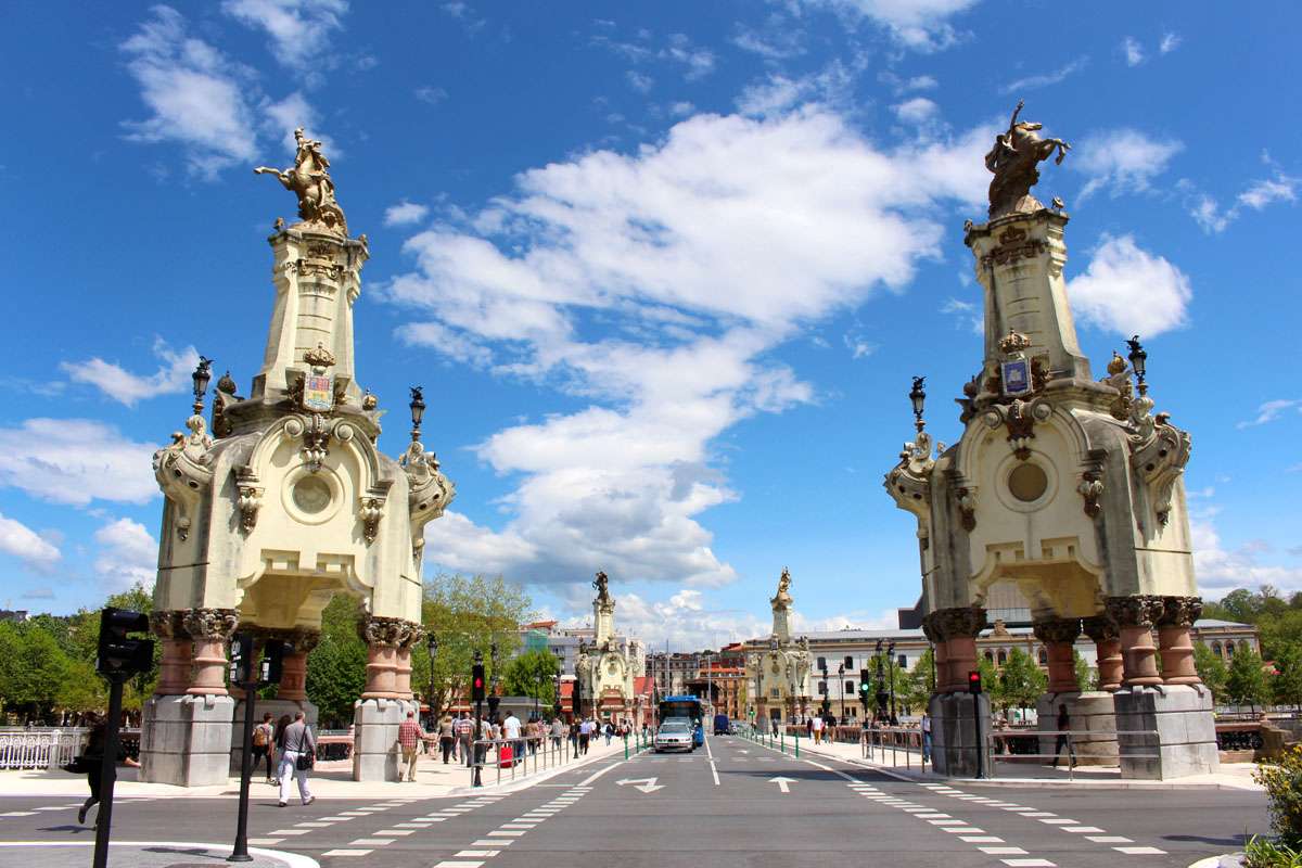 Město San Sebastian ve Španělsku skládačky online