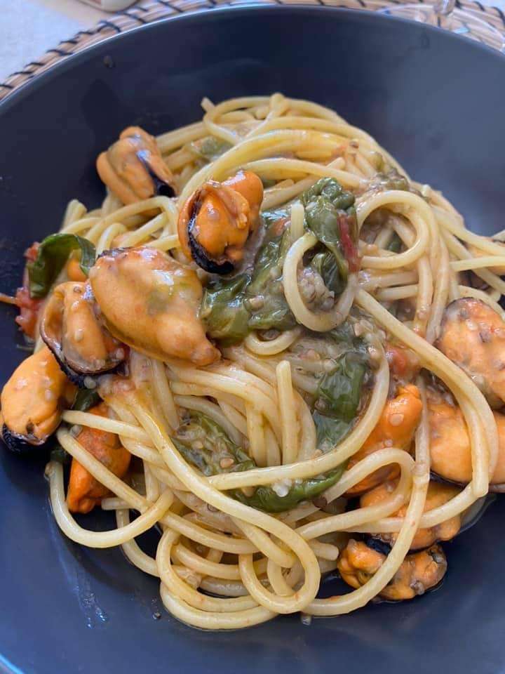 spagetti zöld chilivel és kagylóval online puzzle