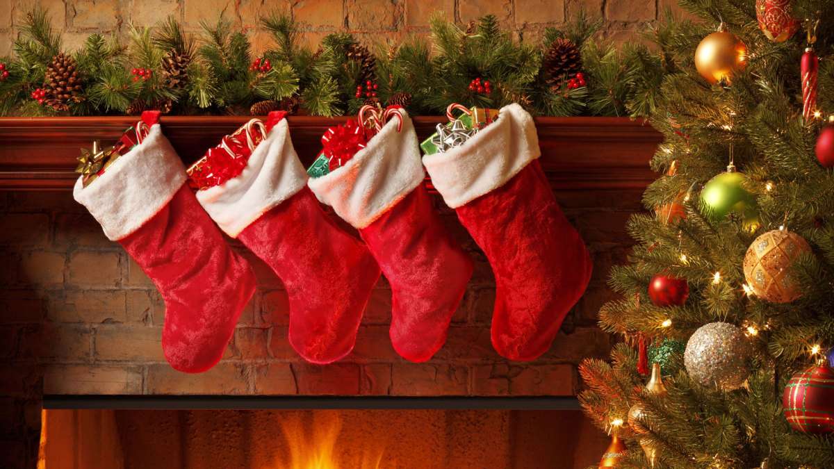 Χριστουγεννιάτικη διακόσμηση στο σαλόνι παζλ online