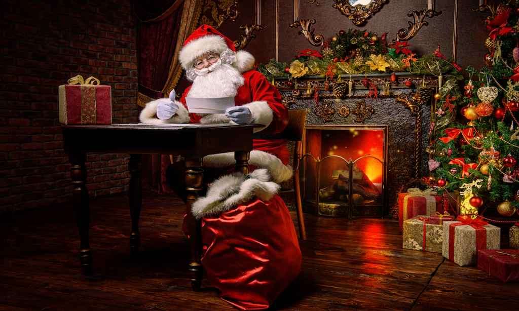 "Дядо Коледа подготвя подаръците" онлайн пъзел
