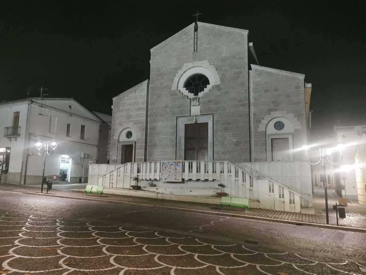 църква майка Калитри А. В. Италия онлайн пъзел