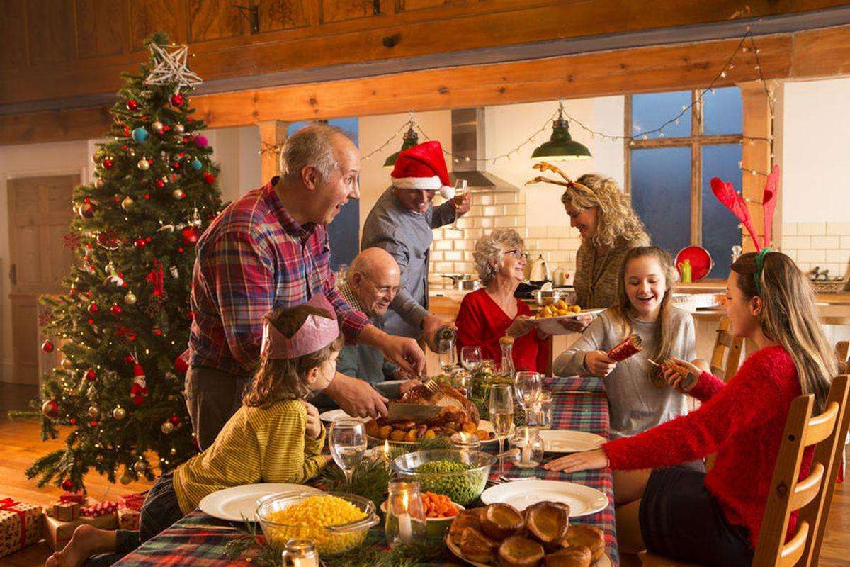"Οικογενειακό Χριστουγεννιάτικο Γεύμα" online παζλ