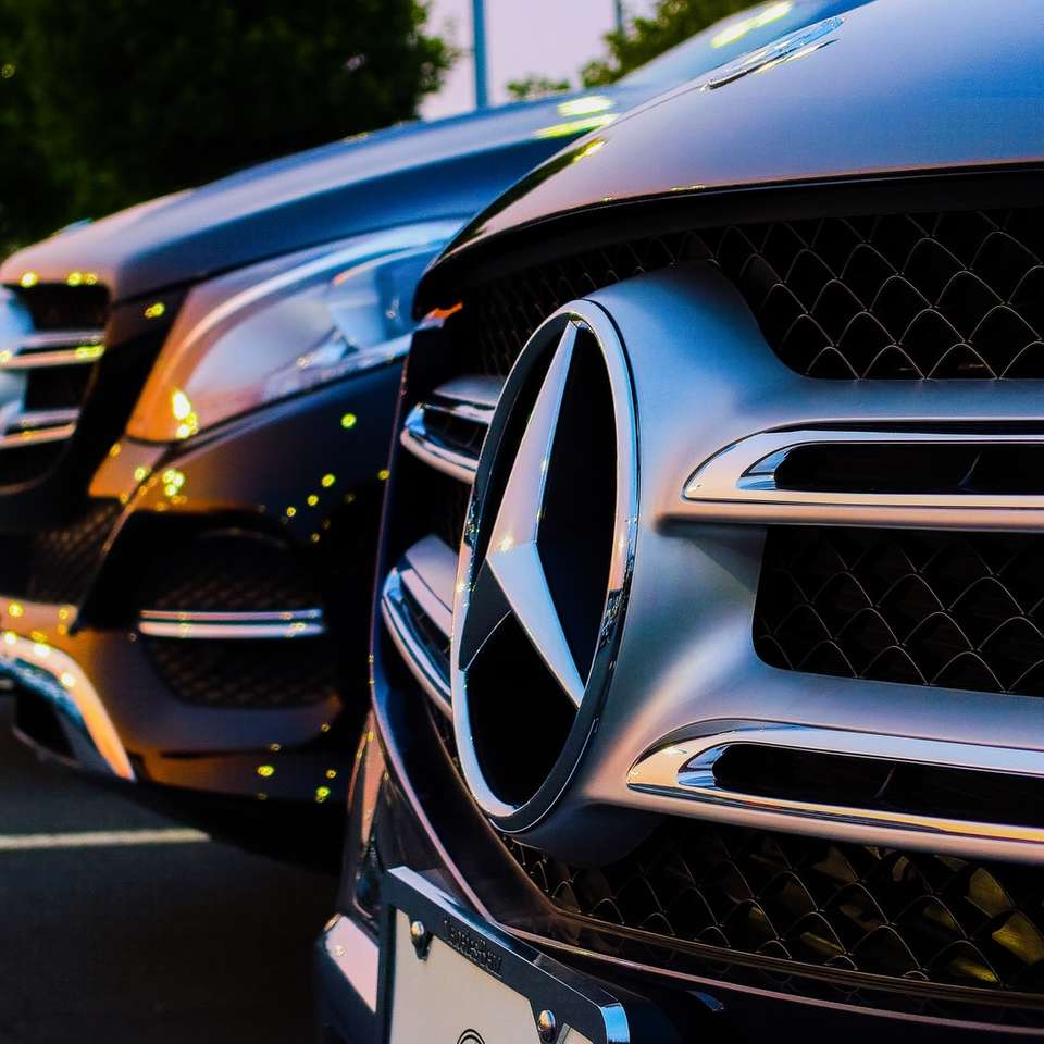 szürke Mercedes-Benz embléma kirakós online