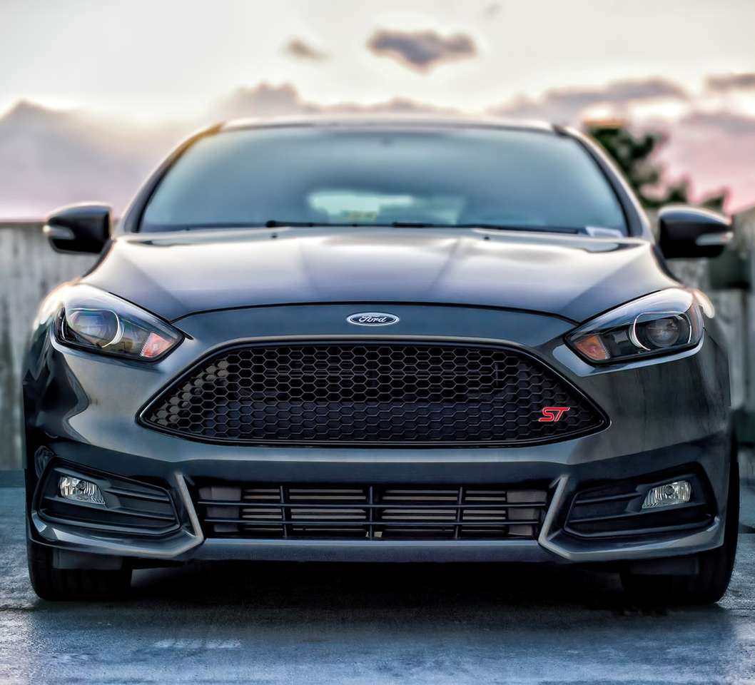 μαύρο αυτοκίνητο Ford παζλ online