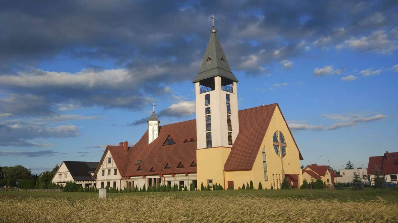 Katholische Kirche der Heiligen Jungfrau Maria Nakło Online-Puzzle